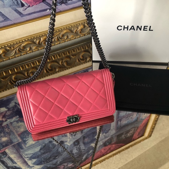 Chanel Le Boy Bubblegum Pink Chained Wallet - Picture 5 of 10